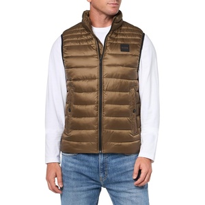 BOSS Men’s Lightweight Nylon Patch Logo Puffer Vest(Sandy Dunes)